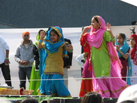 dancing indian girls 