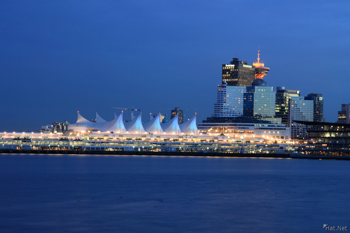 view--canada place in vancouver downtown